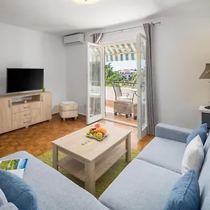 https://miha-premium.in-istria.net