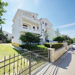 https://apartments-salda.hotelinzadar.com